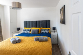 Cosy Top Floor Apartment, Fast Wifi, Filton Ave
